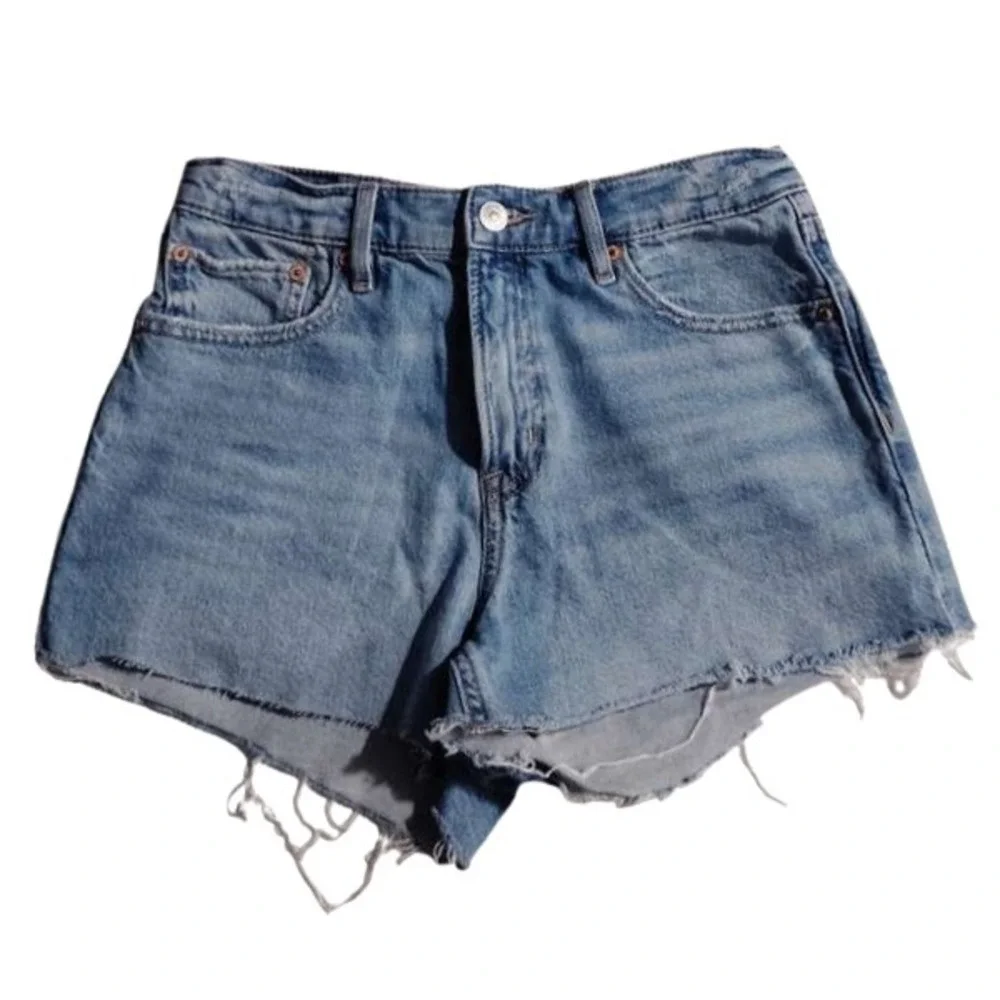 American Eagle Outfitters Denim Distressed Cutoff Shorts Size 2‎ Light Wash
